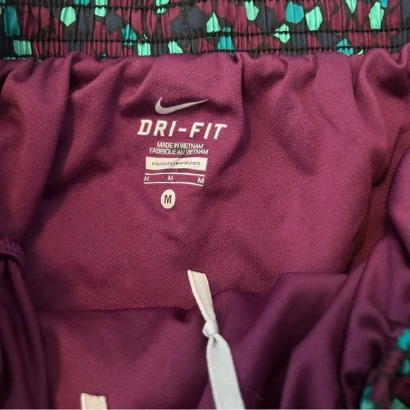 Nike tempo running shorts - Picture 3 of 5